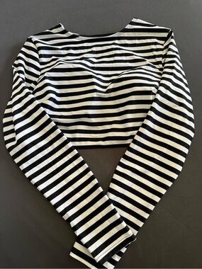 NWT Cocoship Black White Striped Long Sleeve Crop Swim Top Size 10